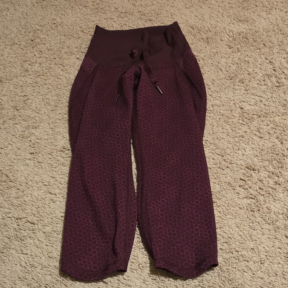 Lululemon Burgundy‎ Printed Pants